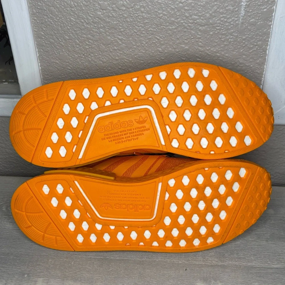 NWB Adidas Originals NMD R1 Womens Running Boost Bright Orange Gv9439 - Picture 13 of 13